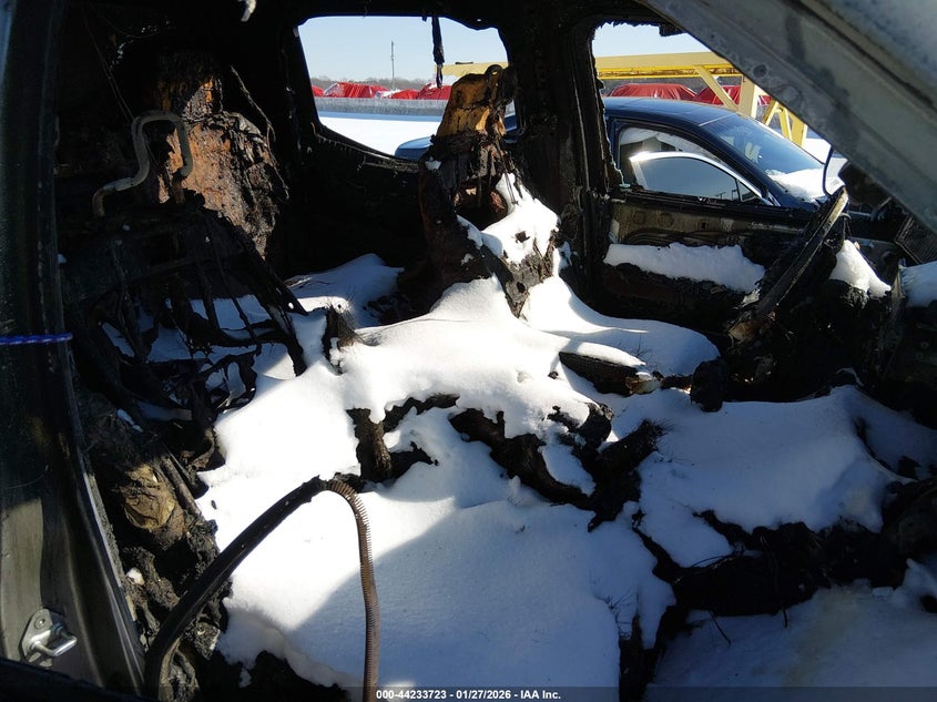 2024 Toyota Tundra VIN 5TFLA5EC7RX034306 IAAI salvage auction — EXTERIOR BURN, Salvage (New Jersey), sold $4,550 on 2026-07-06 (photo 5)