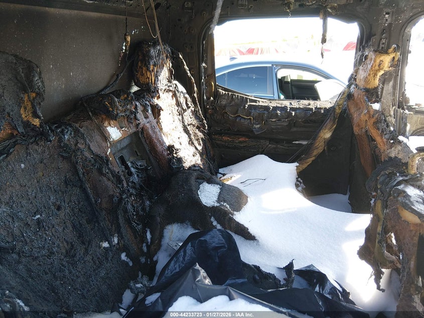 2024 Toyota Tundra VIN 5TFLA5EC7RX034306 IAAI salvage auction — EXTERIOR BURN, Salvage (New Jersey), sold $4,550 on 2026-07-06 (photo 8)