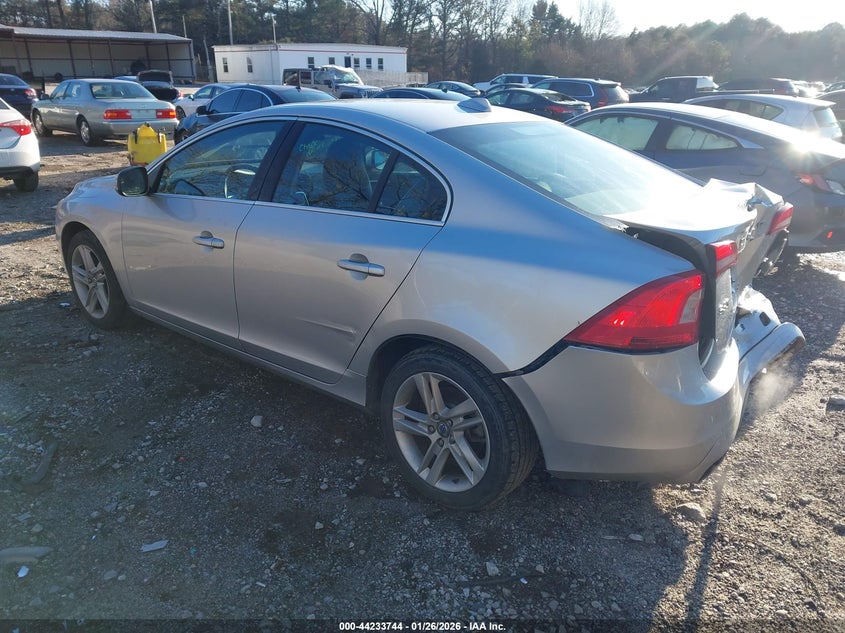 2014 Volvo S60 VIN YV1612FS5E2271735 IAAI salvage auction — REAR END, Salvage (Georgia), sold $900 on 2026-07-10 (photo 3)