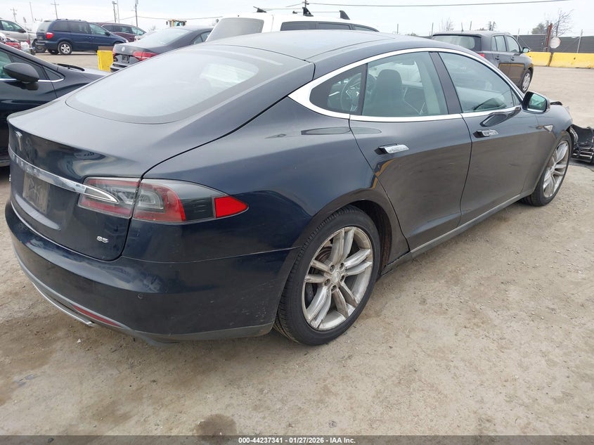 2013 Tesla Model s VIN 5YJSA1CN2DFP21138 IAAI salvage auction — FRONT END, Salvage Title, sold $4,400 on 2026-07-09 (photo 4)