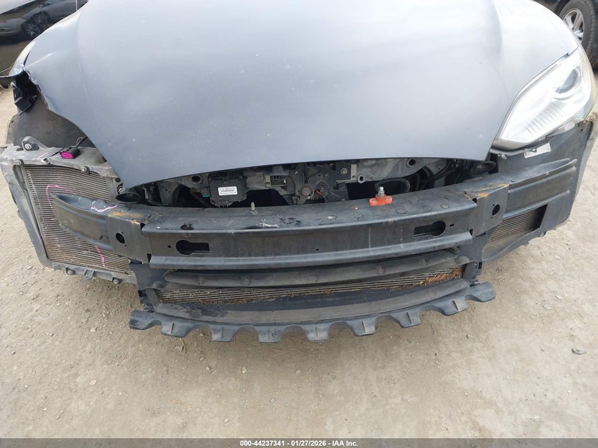 2013 Tesla Model s VIN 5YJSA1CN2DFP21138 IAAI salvage auction — FRONT END, Salvage Title, sold $4,400 on 2026-07-09 (photo 6)