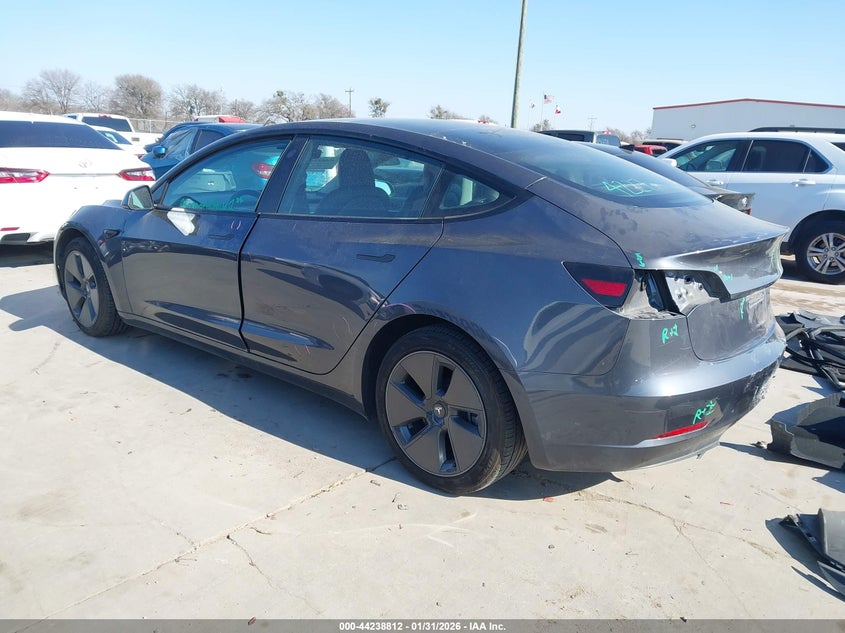 2023 Tesla Model 3 VIN 5YJ3E1EAXPF664386 IAAI salvage auction — REAR END, Salvage Title, sold $9,550 on 2026-07-21 (photo 3)
