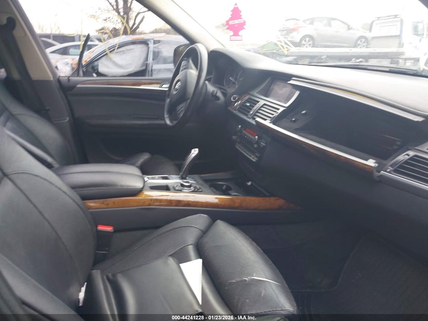 2010 BMW X5 VIN 5UXFE8C52AL310506 IAAI salvage auction — FRONT & REAR, Bill Of Sale (New York), sold $2,275 on 2026-07-07 (photo 5)