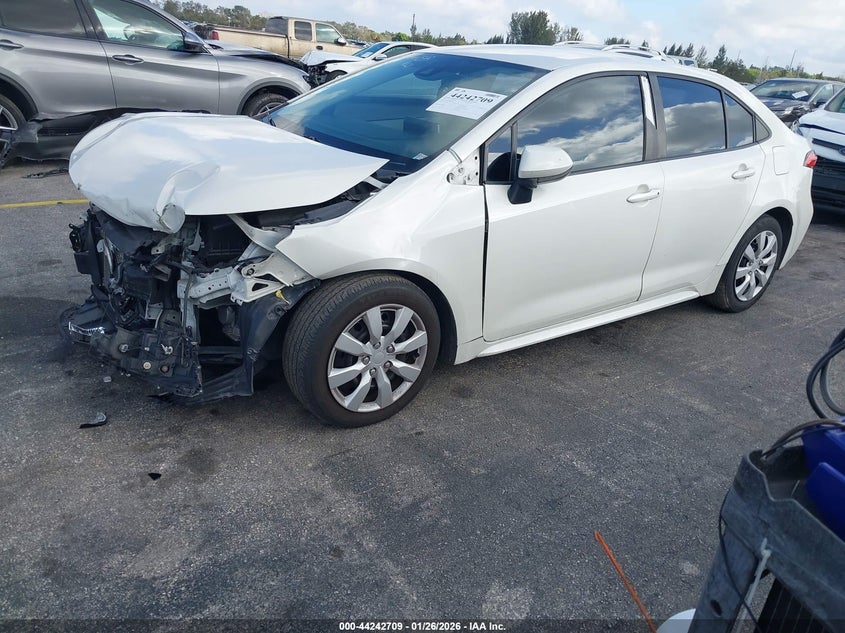2020 Toyota Corolla VIN 5YFEPRAE4LP023565 IAAI salvage auction — FRONT END, Salvage Title, sold $2,950 on 2026-07-09 (photo 2)