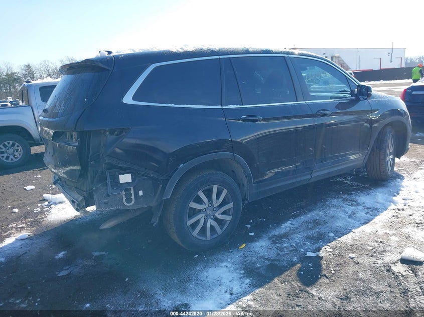 2019 Honda Pilot VIN 5FNYF6H56KB093051 IAAI salvage auction — REAR END, Salvage (Virginia), sold $4,950 on 2026-07-31 (photo 4)