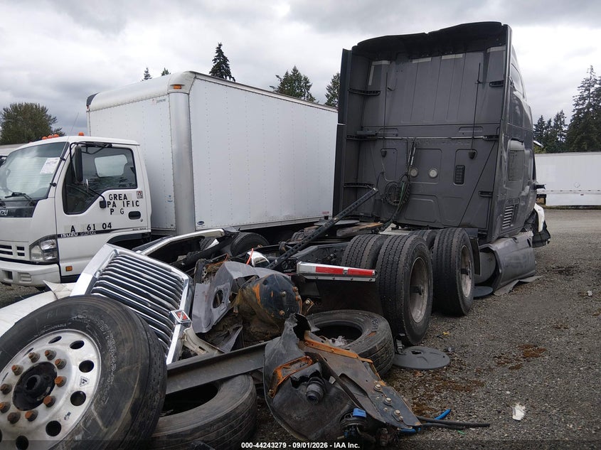 2024 International Lt VIN 3HSDZAPR5RN404585 IAAI salvage auction — FRONT & REAR, Bill Of Sale (Washington), sold $12,000 on 2026-09-12 (photo 4)