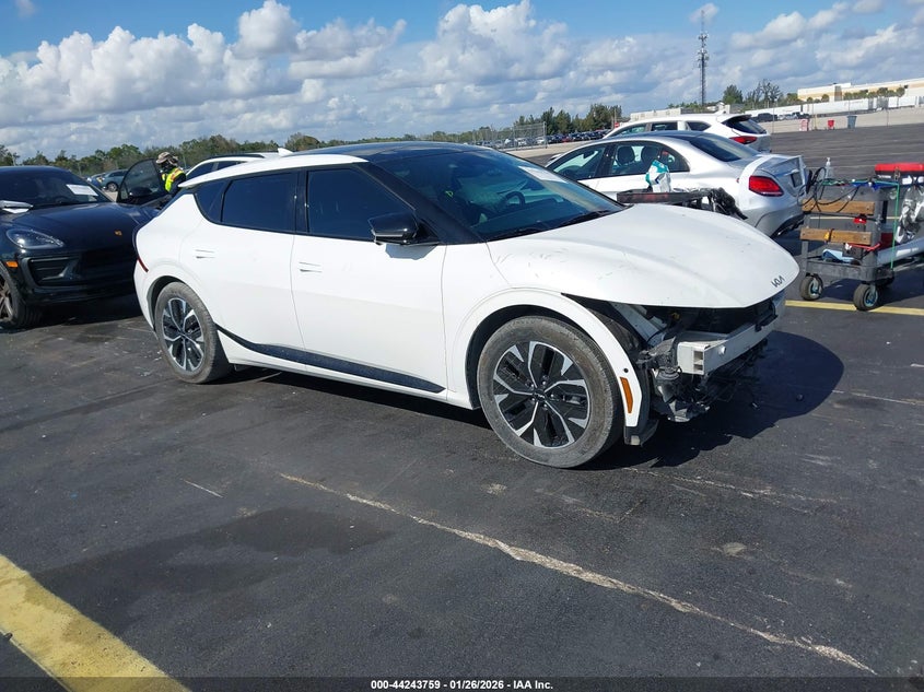 2024 Kia Ev6 VIN KNDC44LA1R5214265 — IAAI salvage auction photo