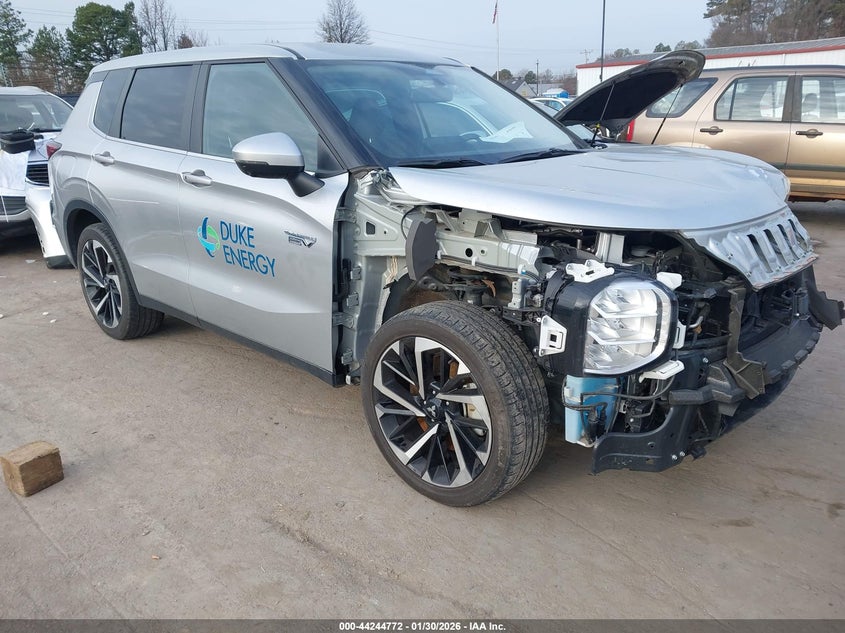 2023 Mitsubishi Outlander VIN JA4T5UA92PZ033679 — IAAI salvage auction photo