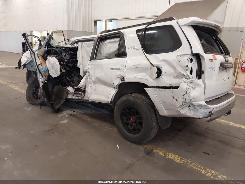 2024 Toyota 4runner VIN JTEPU5JR5R6238834 IAAI salvage auction — BIO HAZARD, Salvage Title, sold $1,250 on 2026-07-09 (photo 3)