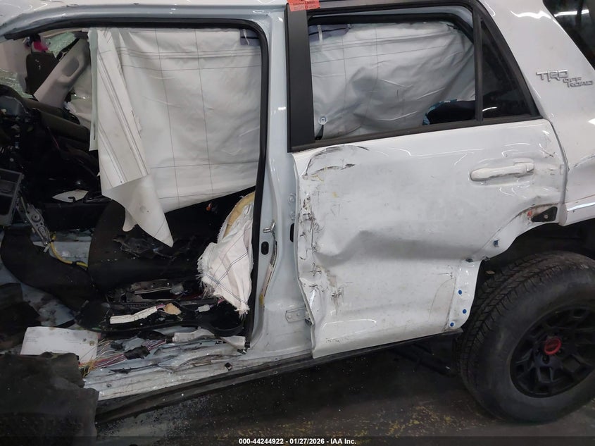 2024 Toyota 4runner VIN JTEPU5JR5R6238834 IAAI salvage auction — BIO HAZARD, Salvage Title, sold $1,250 on 2026-07-09 (photo 8)