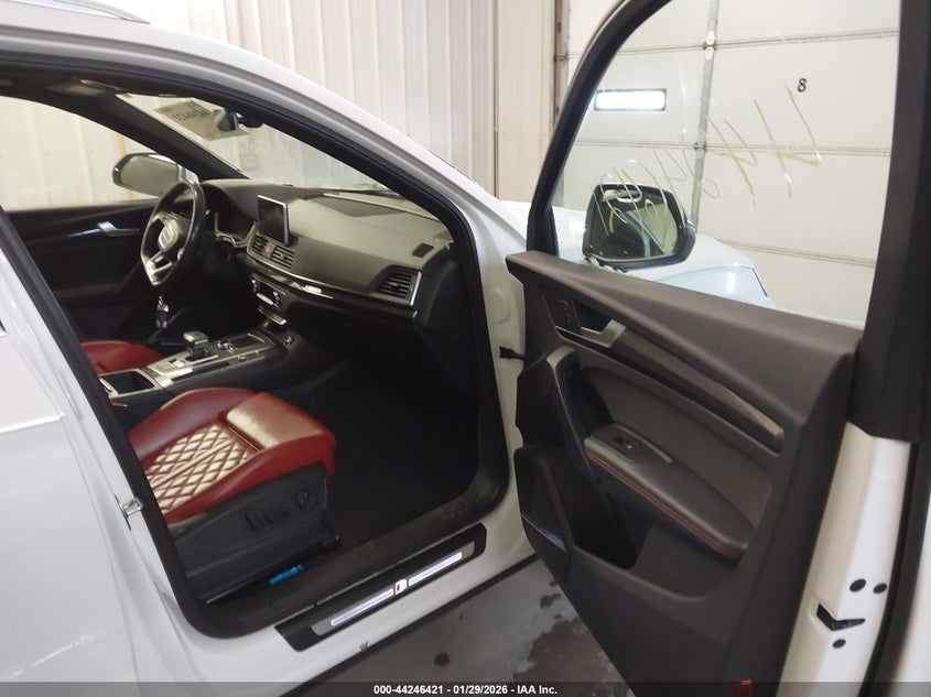 2018 Audi Sq5 VIN WA1C4AFY0J2139307 IAAI salvage auction — RIGHT SIDE, Clear (Indiana), sold $10,800 on 2026-07-29 (photo 5)