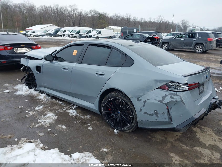 2026 BMW M5 VIN WBS83FK05TCV68511 IAAI salvage auction — Biohazard/Chemical, Salvage - Greater Than 75% (Maryland), sold $33,250 on 2026-03-31 (photo 3)