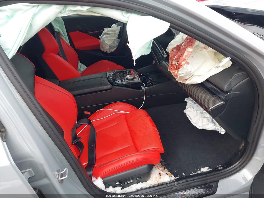 2026 BMW M5 VIN WBS83FK05TCV68511 IAAI salvage auction — Biohazard/Chemical, Salvage - Greater Than 75% (Maryland), sold $33,250 on 2026-03-31 (photo 5)