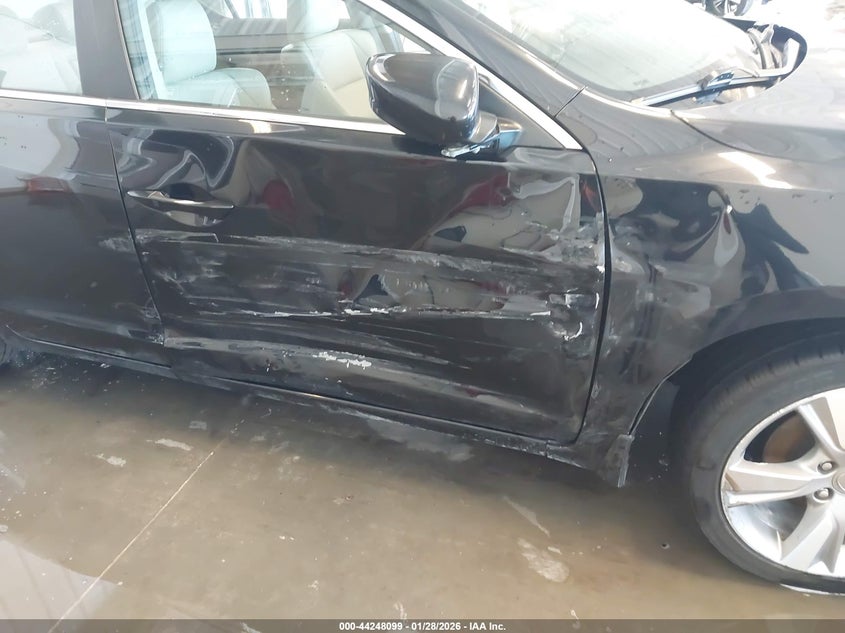 2013 Acura Ilx VIN 19VDE1F79DE000372 IAAI salvage auction — RIGHT SIDE, Salvage (Missouri), sold $525 on 2026-07-18 (photo 6)