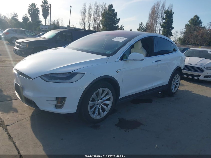 2016 Tesla Model x VIN 5YJXCBE44GF000544 IAAI salvage auction — REAR END, Salvage Title, sold $25 on 2026-07-27 (photo 2)