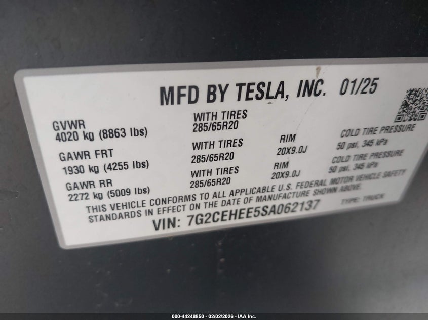 2025 Tesla Cybertruck VIN 7G2CEHEE5SA062137 IAAI salvage auction — RIGHT SIDE, Salvage Title, sold $61,500 on 2026-07-09 (photo 9)