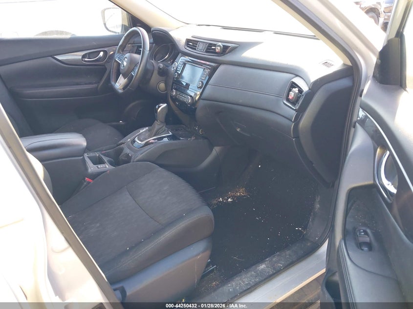 2020 Nissan Rogue VIN 5N1AT2MT5LC774366 IAAI salvage auction — FRONT END, Salvage Title, sold $3,700 on 2026-07-09 (photo 5)