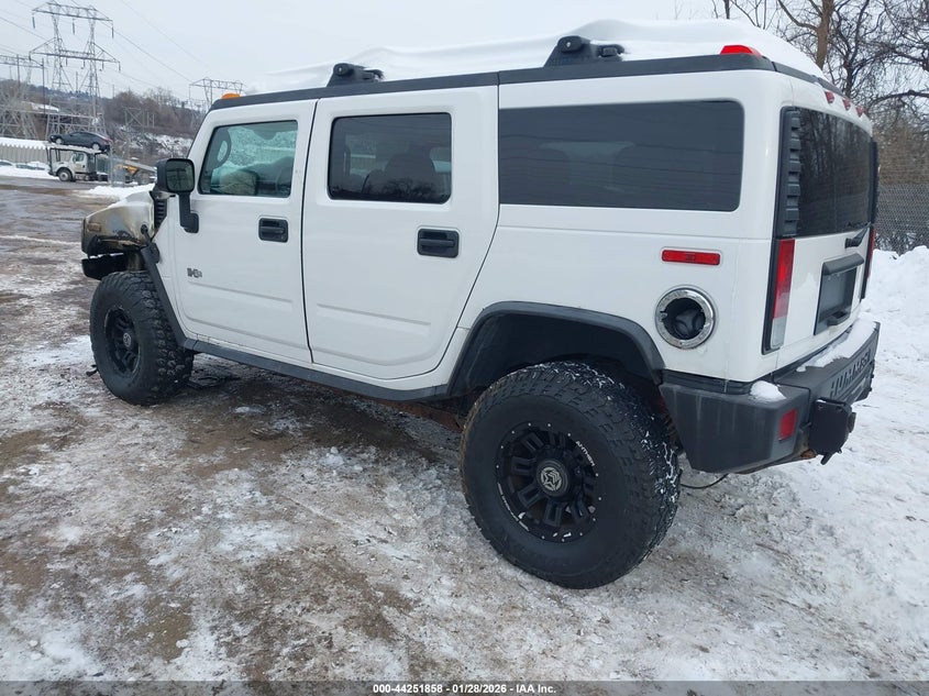 2005 Hummer H2 VIN 5GRGN23U95H130926 IAAI salvage auction — ENGINE BURN, Salvage (Pennsylvania), sold $1,500 on 2026-09-18 (photo 3)