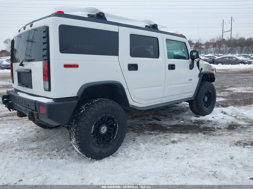 2005 Hummer H2 VIN 5GRGN23U95H130926 IAAI salvage auction — ENGINE BURN, Salvage (Pennsylvania), sold $1,500 on 2026-09-18 (photo 4)