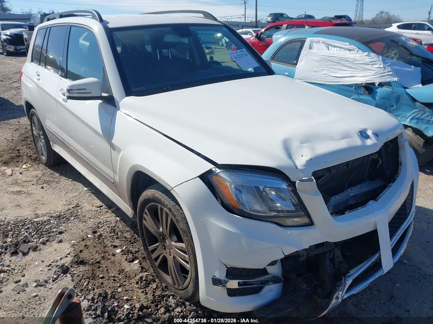 2014 Mercedes-benz Glk-klasse VIN WDCGG5HB0EG267788 IAAI salvage auction — FRONT END, Salvage Title, sold $2,100 on 2026-08-19 (photo 1)