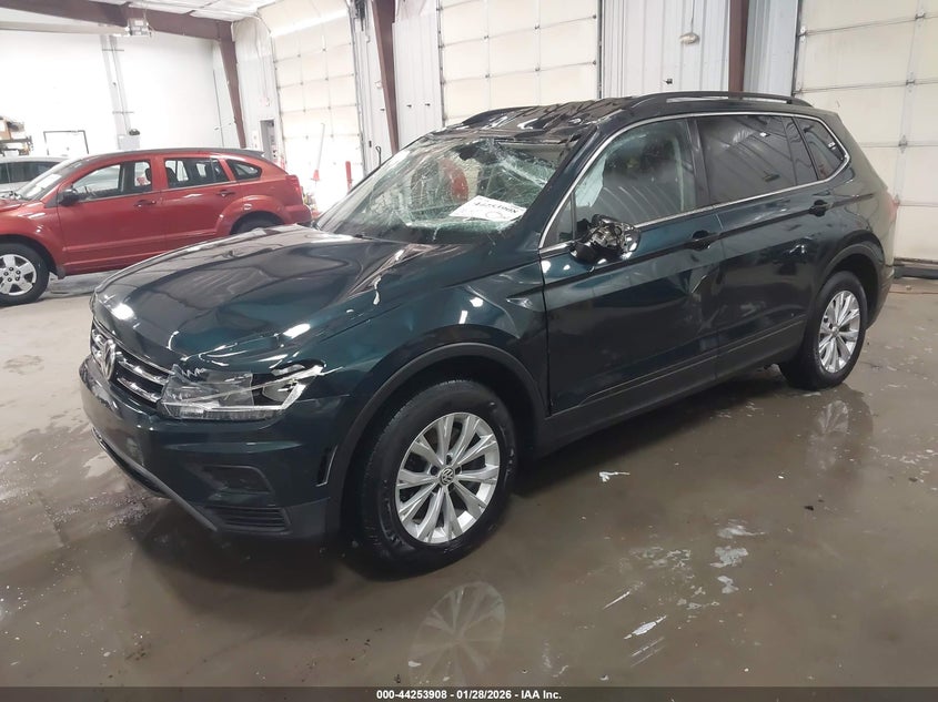 2019 Volkswagen Tiguan VIN 3VV3B7AX4KM092503 IAAI salvage auction — ROLLOVER, Salvage (Kansas), sold $500 on 2026-07-31 (photo 2)