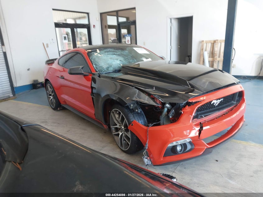 2015 Ford Mustang VIN 1FA6P8CF1F5332020 IAAI salvage auction — RIGHT FRONT, Salvage Title, sold $7,000 on 2026-08-01 (photo 1)