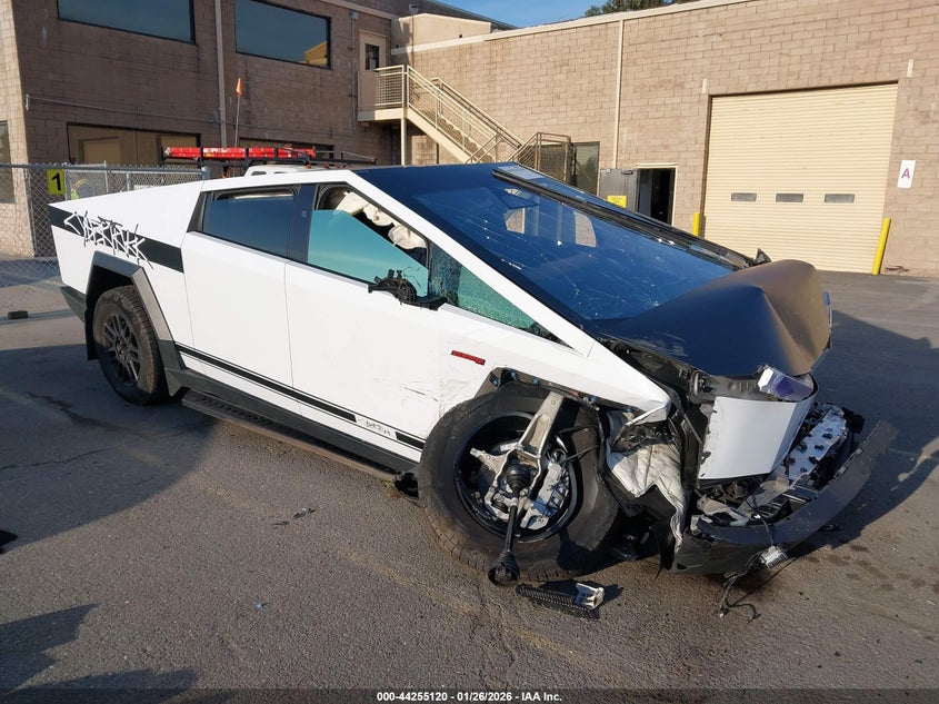 2025 Tesla Cybertruck VIN 7G2CEHED3SA067943 — IAAI salvage auction photo