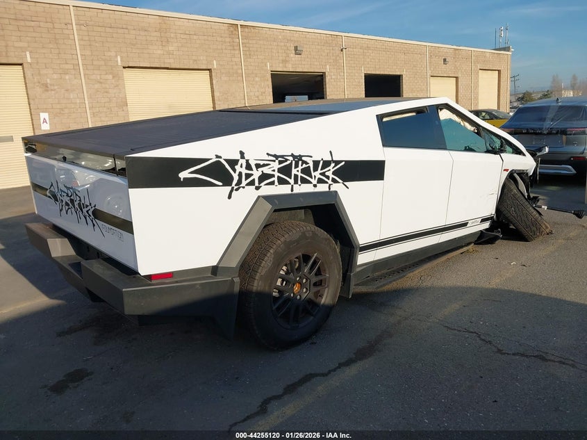 2025 Tesla Cybertruck VIN 7G2CEHED3SA067943 IAAI salvage auction — FRONT END, Salvage (California), sold $16,700 on 2026-08-21 (photo 4)