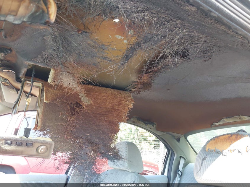 1998 Mercury Mystique VIN 1MEFM6530WK660877 IAAI salvage auction — INTERIOR BURN, Salvage (North Carolina), sold $250 on 2026-07-23 (photo 6)