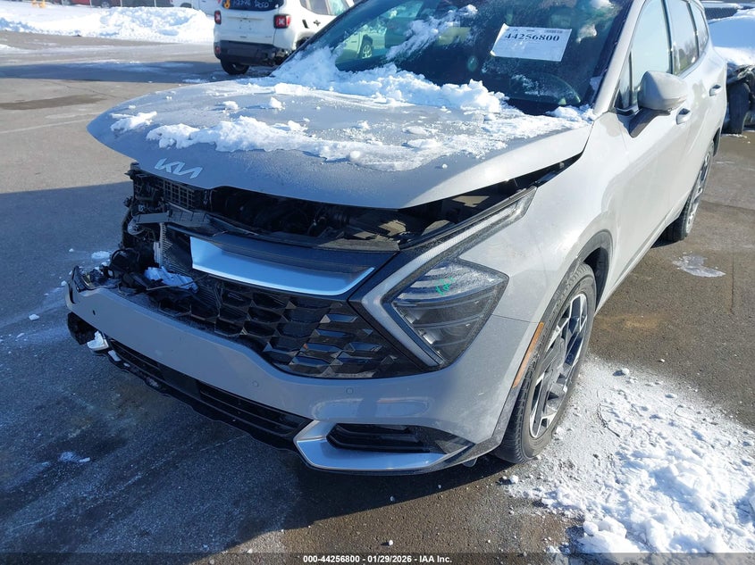 2025 Kia Sportage VIN 5XYK53DF3SG250078 IAAI salvage auction — FRONT END, Salvage (Indiana), sold $11,300 on 2026-07-23 (photo 6)