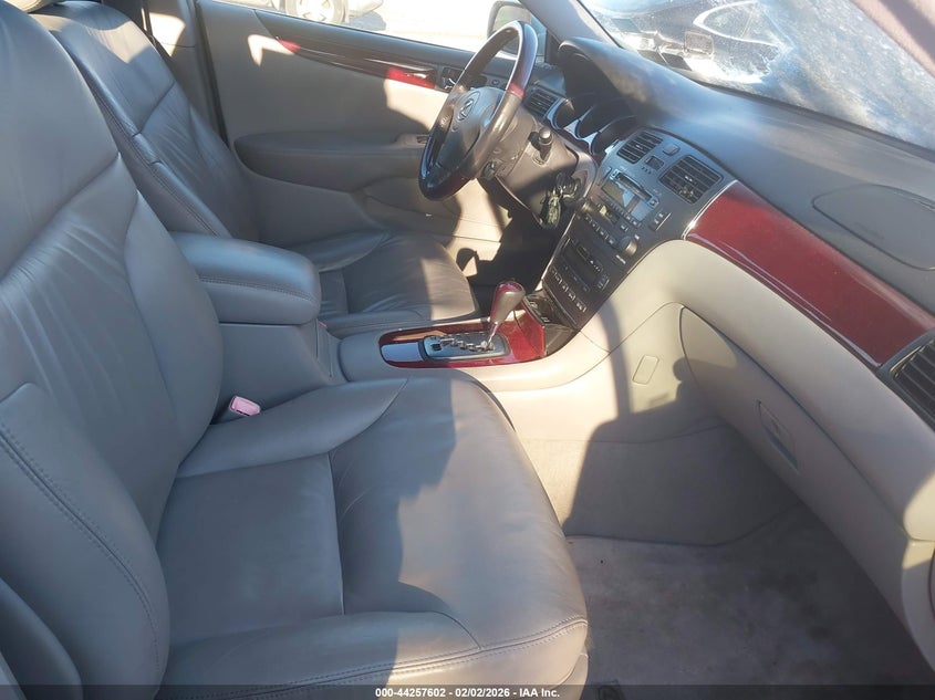 2004 Lexus ES VIN JTHBA30G945032828 IAAI salvage auction — FRONT END, Clear (Montana), sold $1,100 on 2026-07-10 (photo 5)