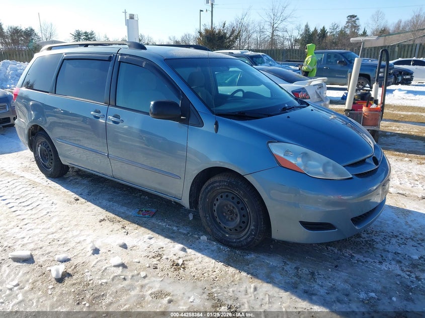 2008 Toyota Sienna VIN 5TDZK23C08S147527 IAAI salvage auction — LEFT FRONT, Clear (Virginia), sold $875 on 2026-07-06 (photo 1)