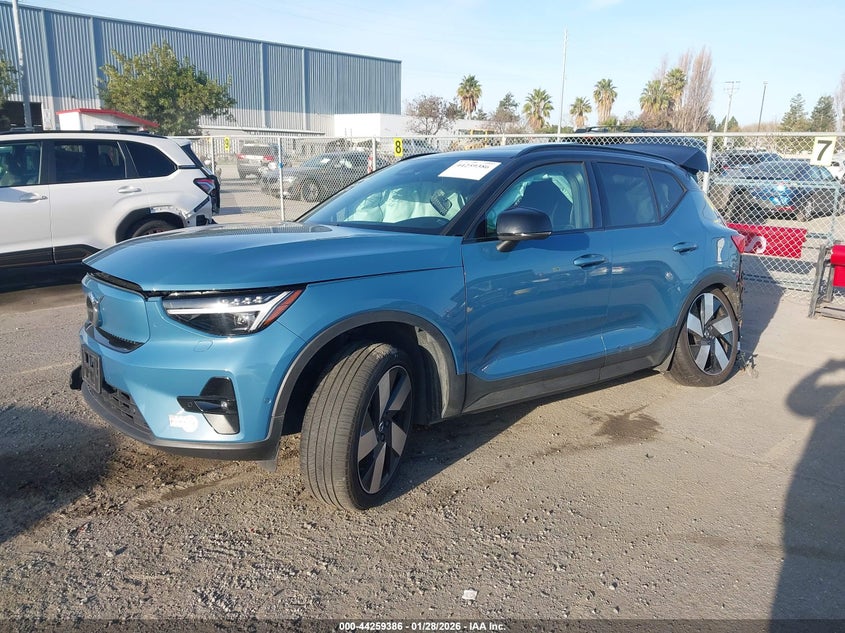 2023 Volvo Xc40 VIN YV4ED3UM4P2025617 IAAI salvage auction — REAR END, Salvage Title, sold $1,150 on 2026-07-29 (photo 2)
