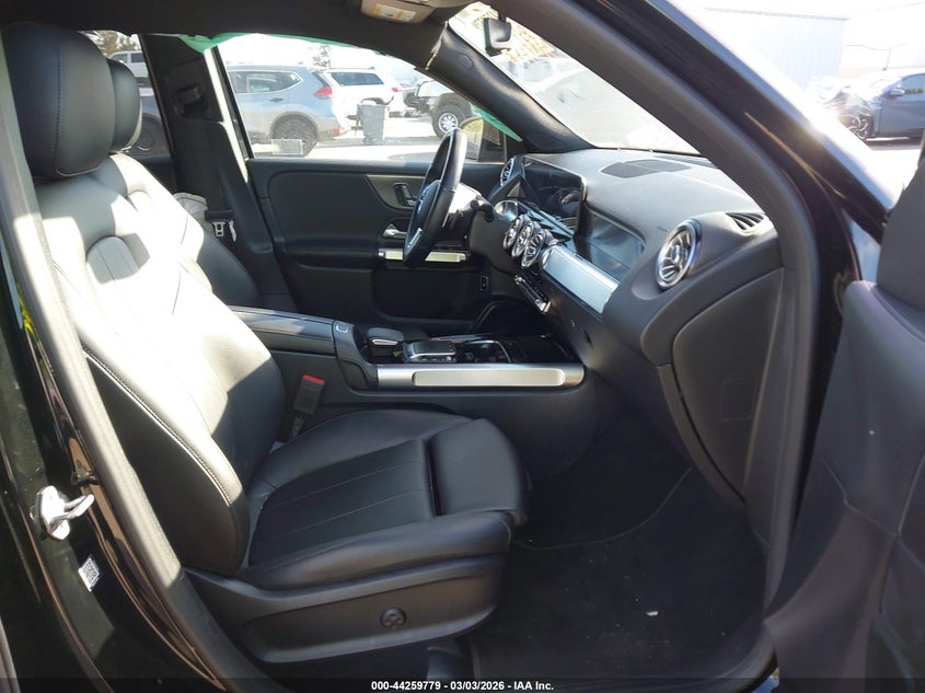 2021 Mercedes-benz Glb VIN W1N4M4GB1MW098763 IAAI salvage auction — SIDE, Salvage Title, sold $8,200 on 2026-07-24 (photo 5)