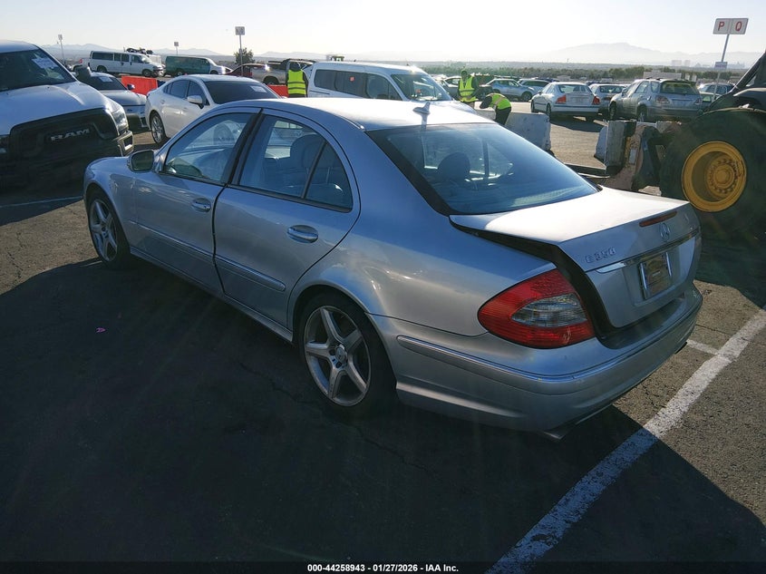 2009 Mercedes-benz E-klasse VIN WDBUF56X49B408275 IAAI salvage auction — NORMAL WEAR, Clear (Montana), sold $100 on 2026-07-17 (photo 3)