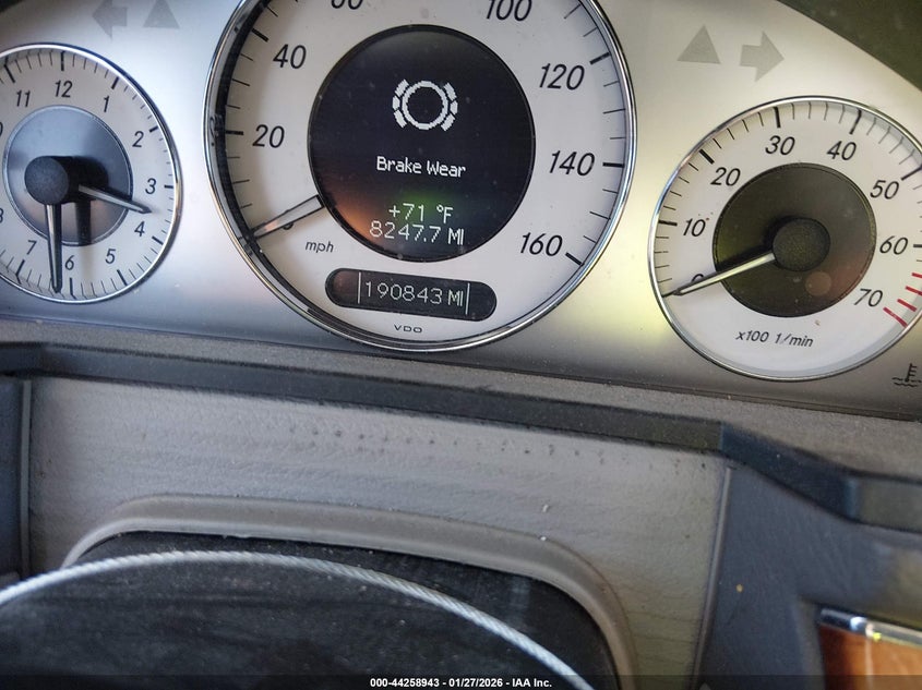 2009 Mercedes-benz E-klasse VIN WDBUF56X49B408275 IAAI salvage auction — NORMAL WEAR, Clear (Montana), sold $100 on 2026-07-17 (photo 7)