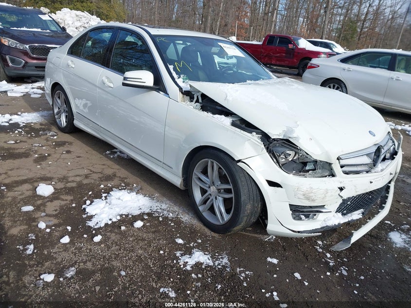 2012 Mercedes-benz C-klasse VIN WDDGF8BB5CR197358 IAAI salvage auction — FRONT END, Salvage - Greater Than 75% (Maryland), sold $500 on 2026-08-12 (photo 1)