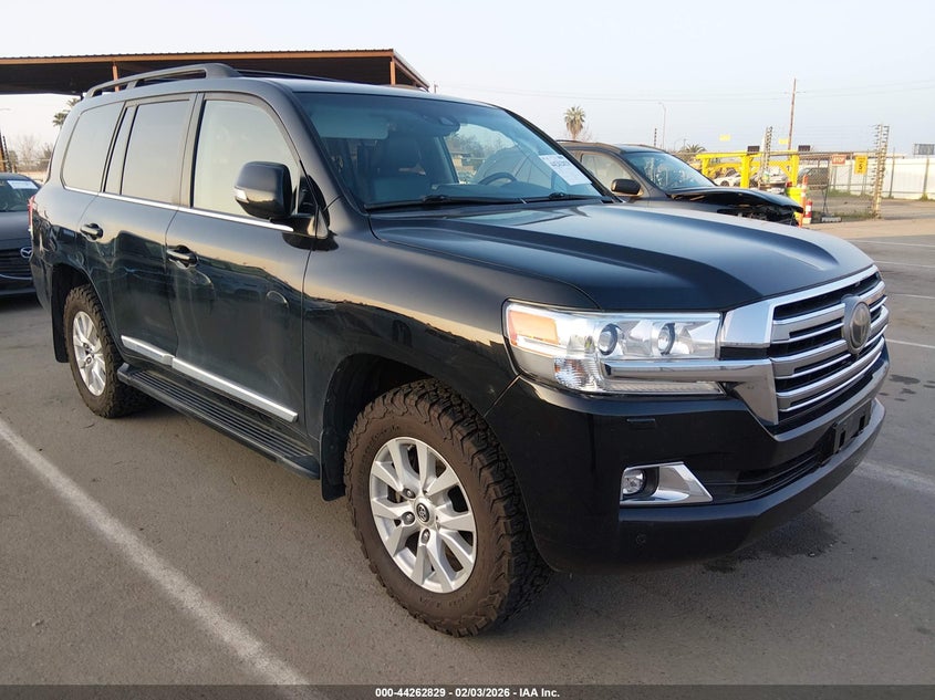 2017 Toyt Land cruiser VIN JTMCY7AJ8H4053104 IAAI salvage auction — Front & Rear, Salvage (California), sold $31,500 on 2026-03-17 (photo 1)