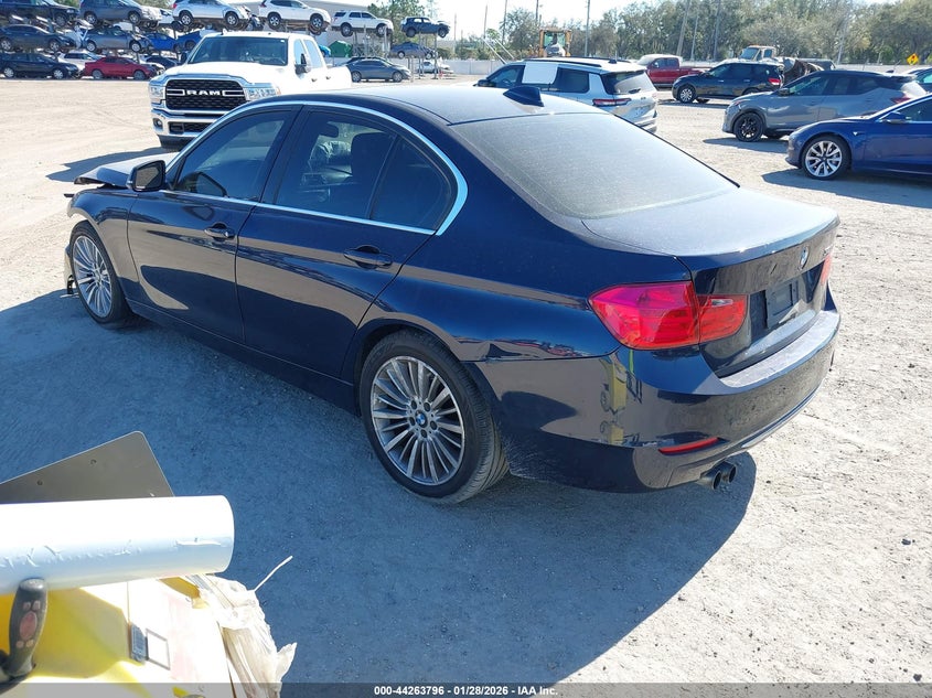 2013 BMW 3er VIN WBA3A5C50DJ462716 IAAI salvage auction — FRONT END, Rebuildable (Florida), sold $1,300 on 2026-07-14 (photo 3)