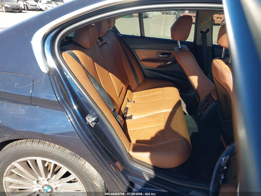 2013 BMW 3er VIN WBA3A5C50DJ462716 IAAI salvage auction — FRONT END, Rebuildable (Florida), sold $1,300 on 2026-07-14 (photo 8)