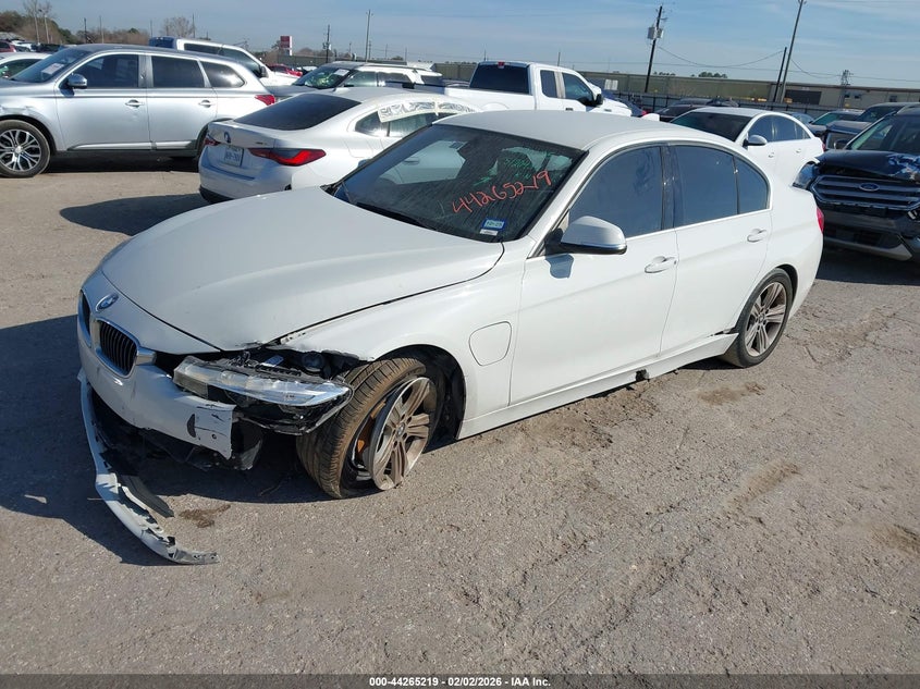 2018 BMW 3er VIN WBA8E1C50JA758950 IAAI salvage auction — LEFT FRONT, Original (Texas), sold $4,950 on 2026-08-19 (photo 2)