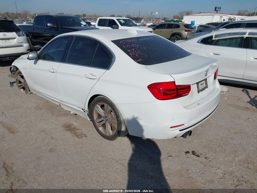 2018 BMW 3er VIN WBA8E1C50JA758950 IAAI salvage auction — LEFT FRONT, Original (Texas), sold $4,950 on 2026-08-19 (photo 3)