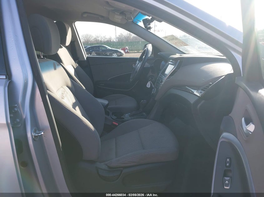 2017 Hyundai Santa fe VIN KM8SM4HF1HU187939 IAAI salvage auction — RIGHT FRONT, Salvage Title, sold $3,700 on 2026-07-17 (photo 5)