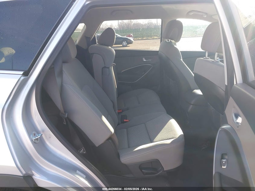 2017 Hyundai Santa fe VIN KM8SM4HF1HU187939 IAAI salvage auction — RIGHT FRONT, Salvage Title, sold $3,700 on 2026-07-17 (photo 8)