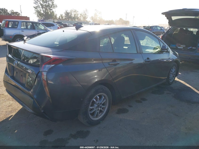 2018 Toyota Prius VIN JTDKBRFU6J3595549 IAAI salvage auction — SIDE, Salvage Title, sold $3,100 on 2026-07-11 (photo 4)