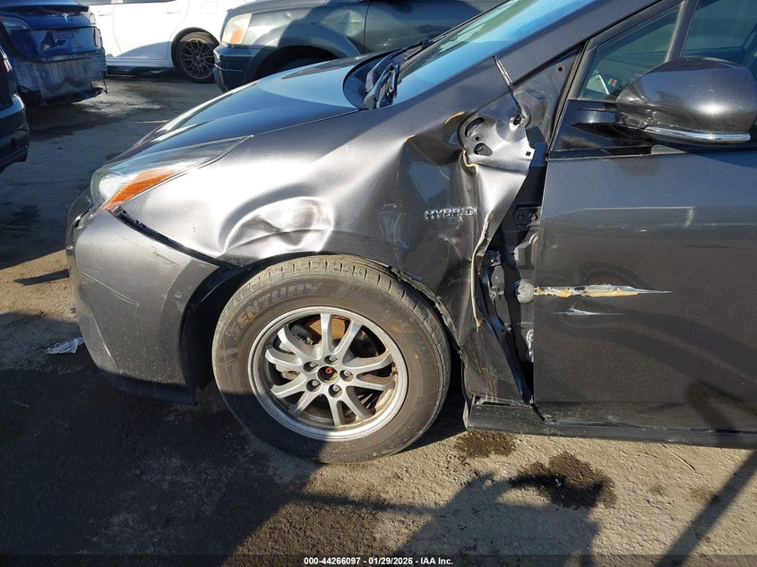 2018 Toyota Prius VIN JTDKBRFU6J3595549 IAAI salvage auction — SIDE, Salvage Title, sold $3,100 on 2026-07-11 (photo 6)