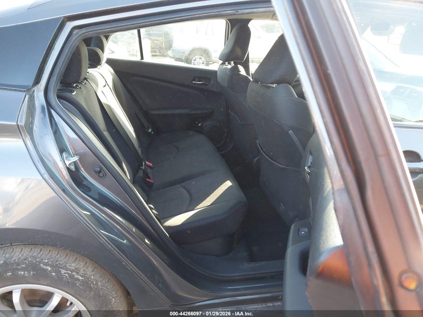 2018 Toyota Prius VIN JTDKBRFU6J3595549 IAAI salvage auction — SIDE, Salvage Title, sold $3,100 on 2026-07-11 (photo 8)