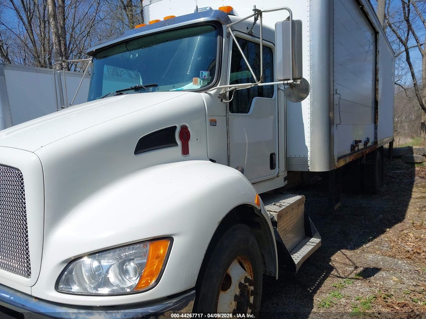 2015 Kenworth Construction VIN 2NKHHM6XXFM425078 IAAI salvage auction — ROOF, Clear (Pennsylvania), sold $3,350 on 2026-07-08 (photo 2)