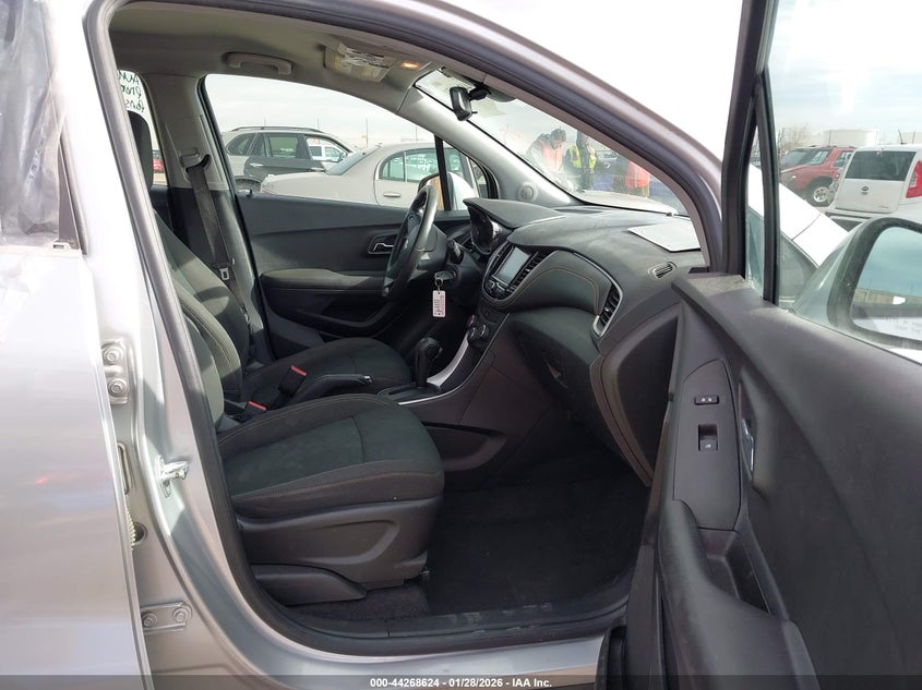 2017 Chevrolet Trax VIN KL7CJKSB4HB124693 IAAI salvage auction — REAR END, Salvage Title, sold $1,550 on 2026-07-14 (photo 5)