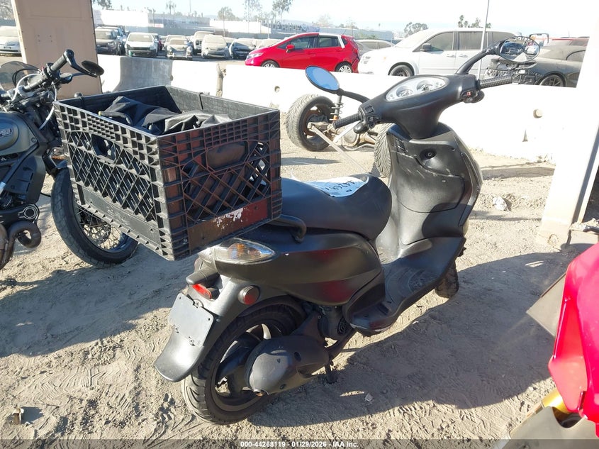 2010 Piaggio Fly VIN ZAPM578F5A4000122 IAAI salvage auction — THEFT, Salvage (California), sold $25 on 2026-07-08 (photo 4)